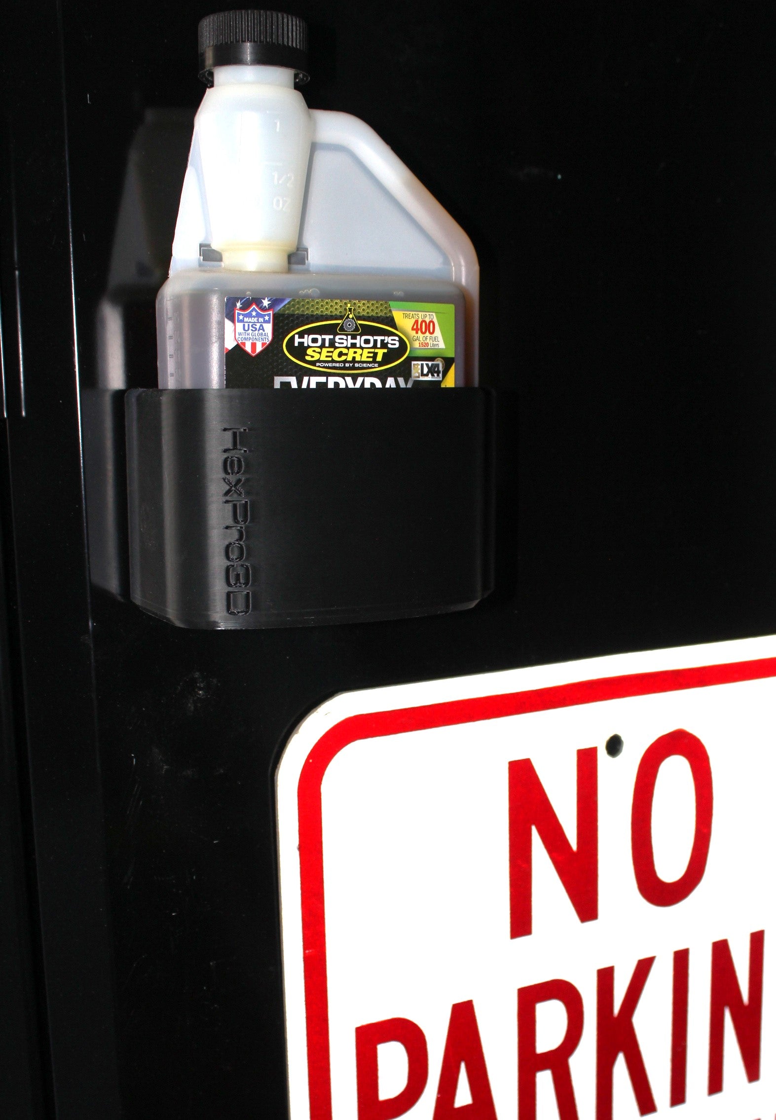 HexPro3D DieselDock – Magnetic Holder for Diesel Fuel Additives (Compatible with Hot Shots EDT 16oz Bottles) *Recently Improved*