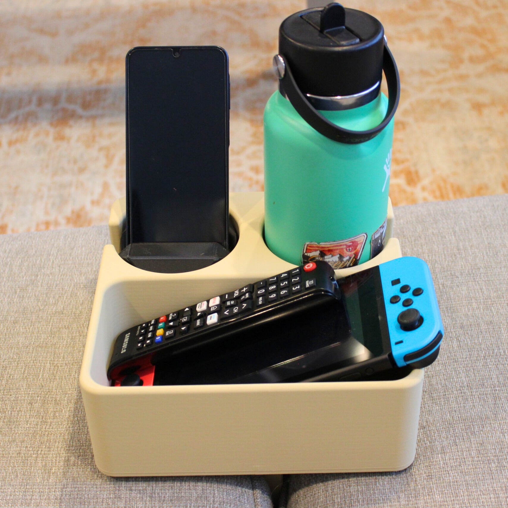 J&P Home Goods Magnetic Double Couch Cup Holder & Organizer Tray – No Spill Sofa Caddy with Cushion Insert Base – Holds Large Water Bottles, Mugs & Remotes – Includes Free Swivel Phone & Can Holder