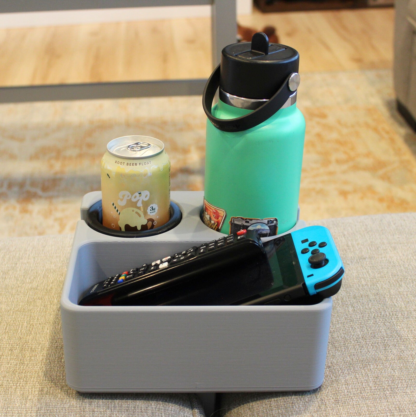 J&P Home Goods Magnetic Double Couch Cup Holder & Organizer Tray – No Spill Sofa Caddy with Cushion Insert Base – Holds Large Water Bottles, Mugs & Remotes – Includes Free Swivel Phone & Can Holder